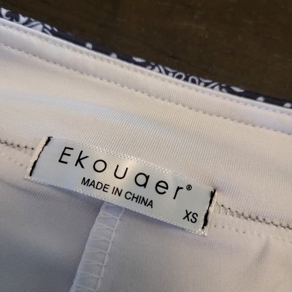 Ladies golf skirt size xs worn once - Picture 2 of 6